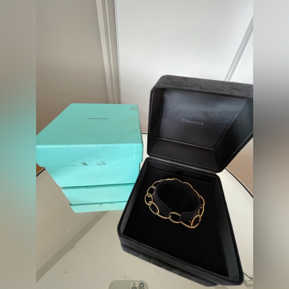 18kt Gold Tiffany & Co Bracelet - Picture 9 of 9